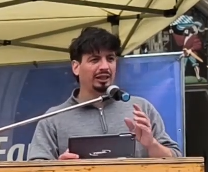  Pablo Flock (IMJ? beim Ostermarsch 2026 auf dem Marienplatz München